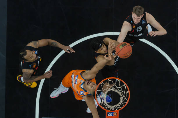 但球队的防 但球队的防